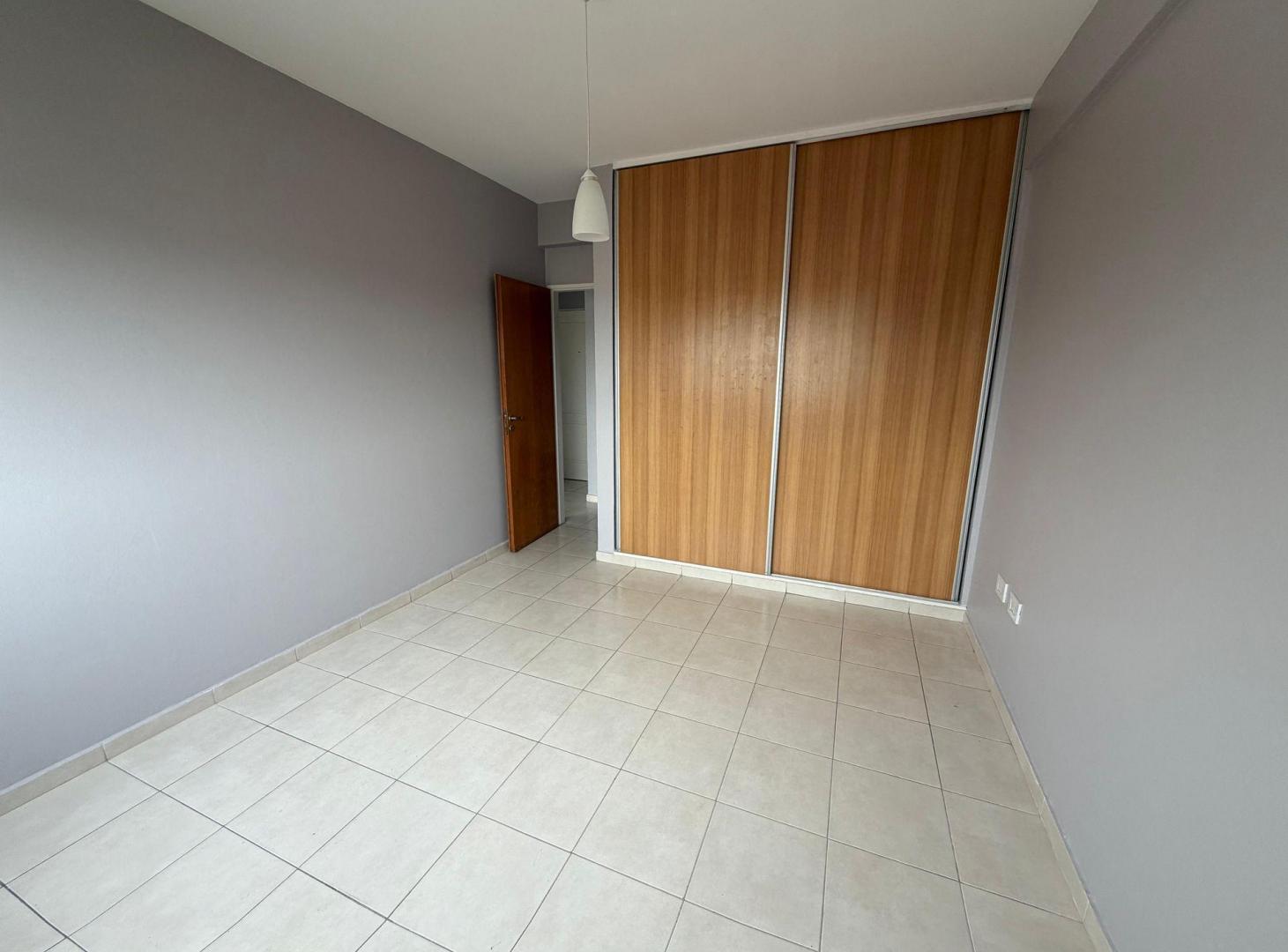 Foto de DEPARTAMENTO EN VENTA LA PLATA 1 DORMITORIO BALCON, imagen 3