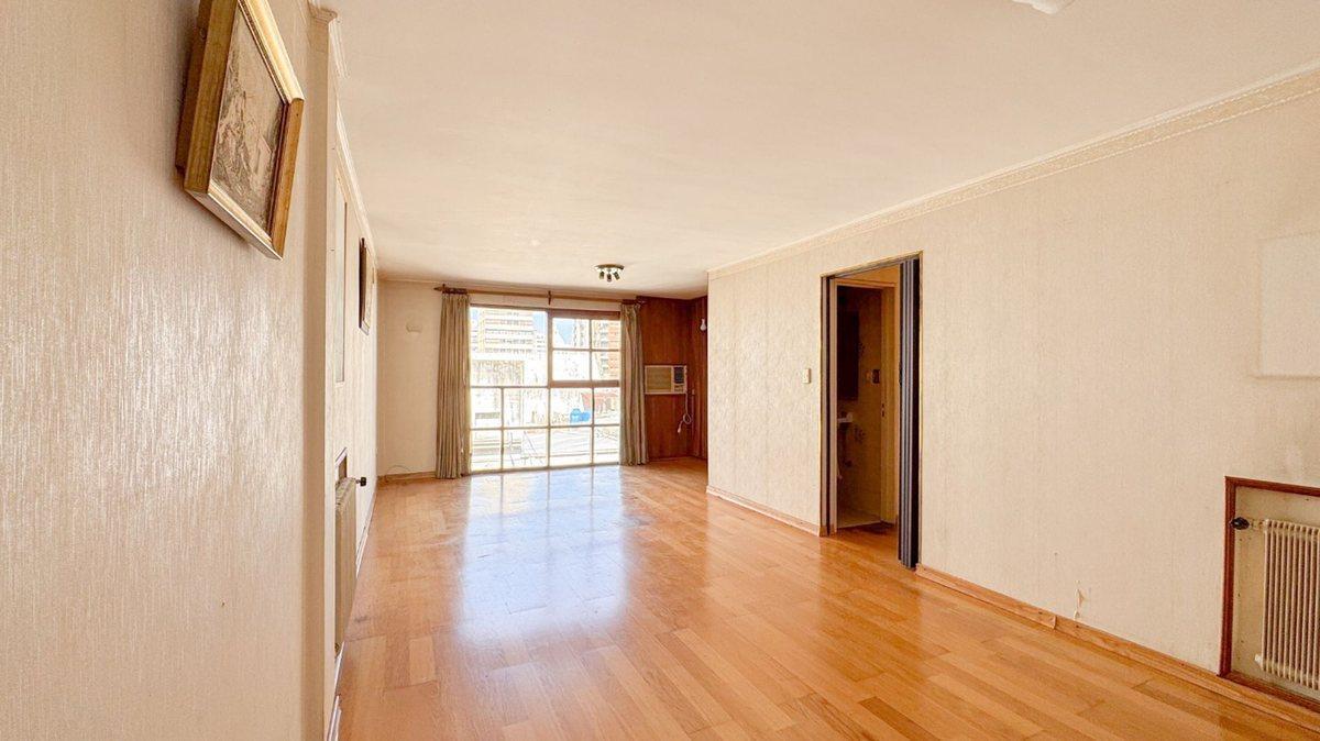 Foto de DEPARTAMENTO VENTA LA PLATA 2 DORMITORIOS COCHERA, imagen 1