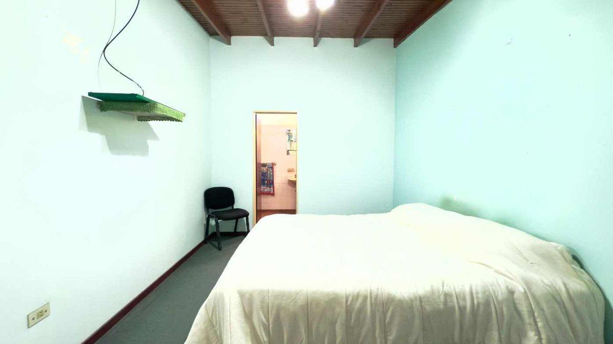 Foto de CASA EN VENTA LA PLATA 4 DORMITORIOS COCHERA, imagen 1