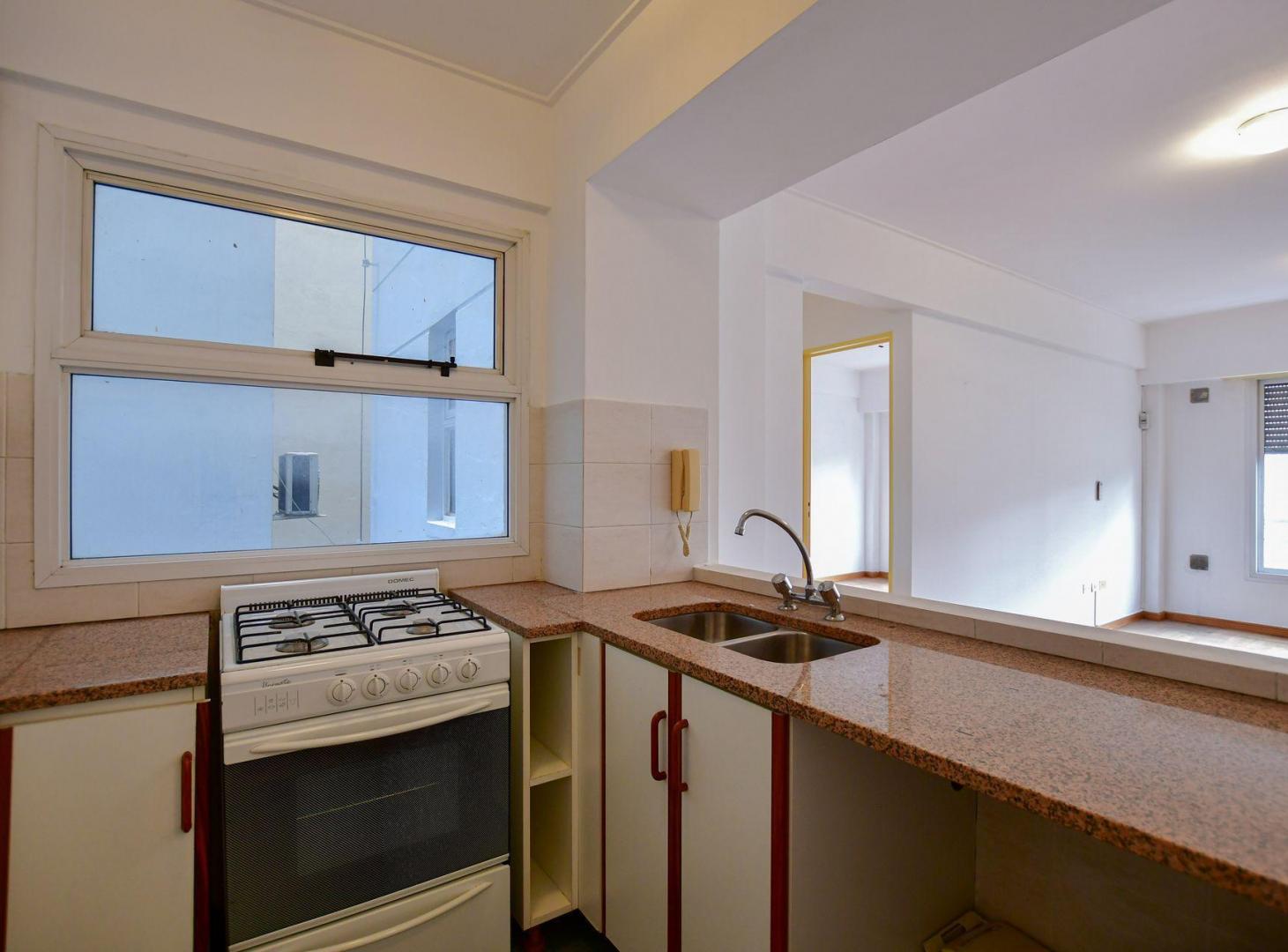 Foto de DEPARTAMENTO EN VENTA EN LA PLATA CON COCHERA, imagen 3