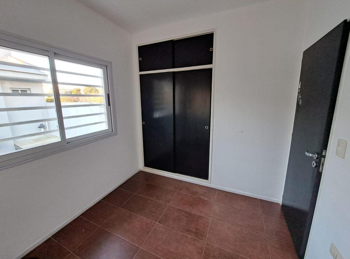 Foto de PH VENTA LA PLATA 2 DORMITORIOS PATIO, imagen 5