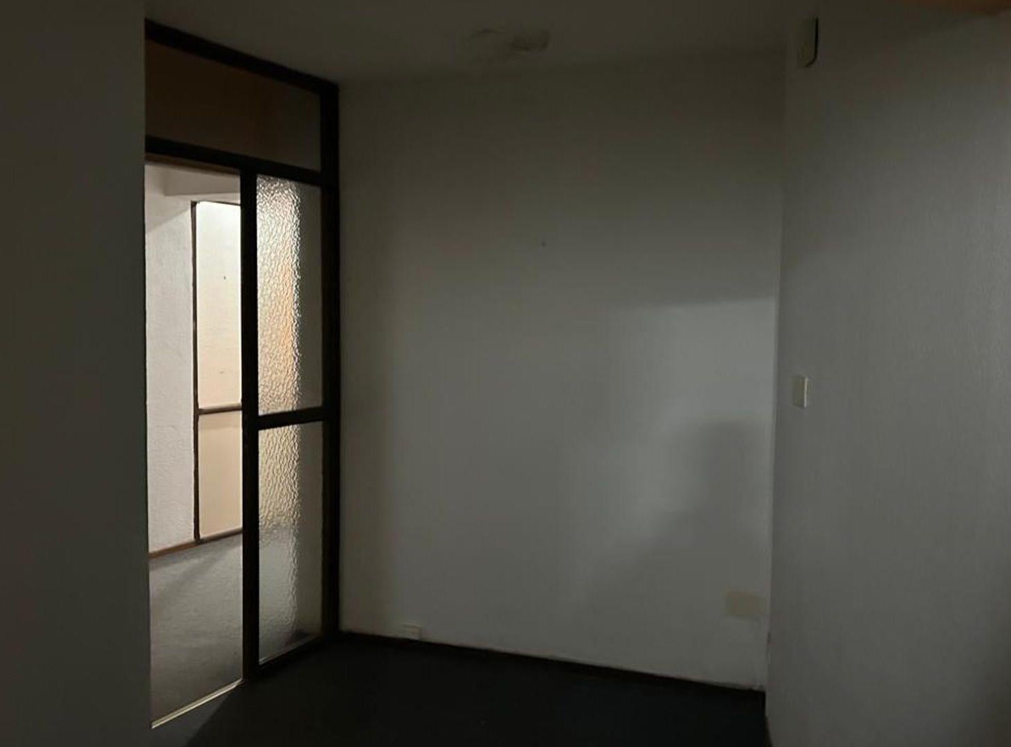 Foto de OFICINA EN VENTA LA PLATA, imagen 1