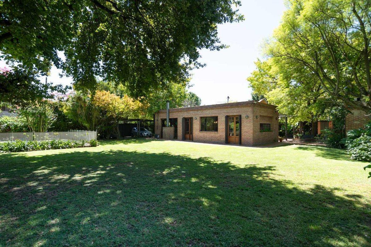 Foto de CASA EN VENTA CITY BELL 4 DORMITORIOS PILETA, imagen 5