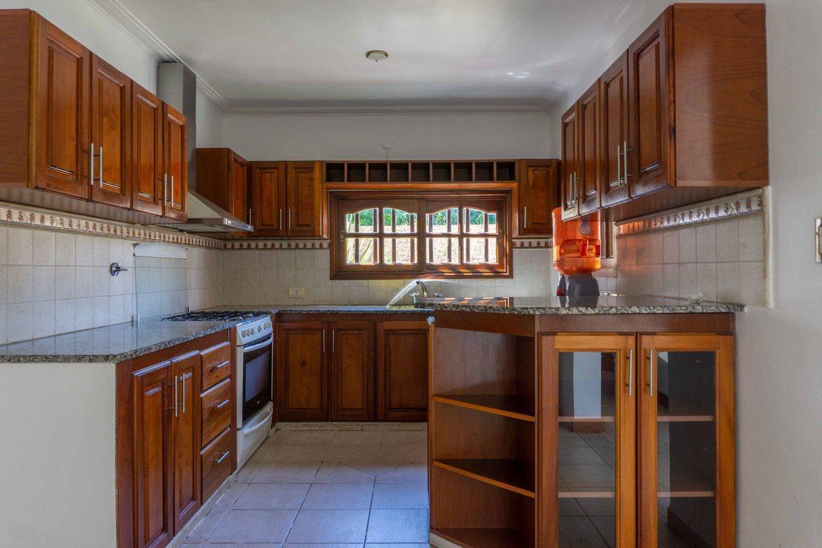 Foto de CASA EN VENTA LA PLATA PILETA 4 DORMITORIOS, imagen 5