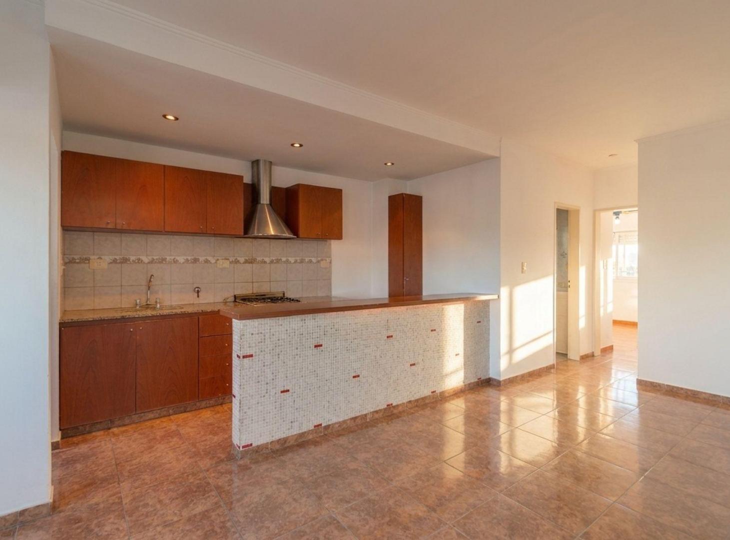 Foto de DEPARTAMENTO EN VENTA LA PLATA ZONA PLAZA ALBERTI, imagen 3