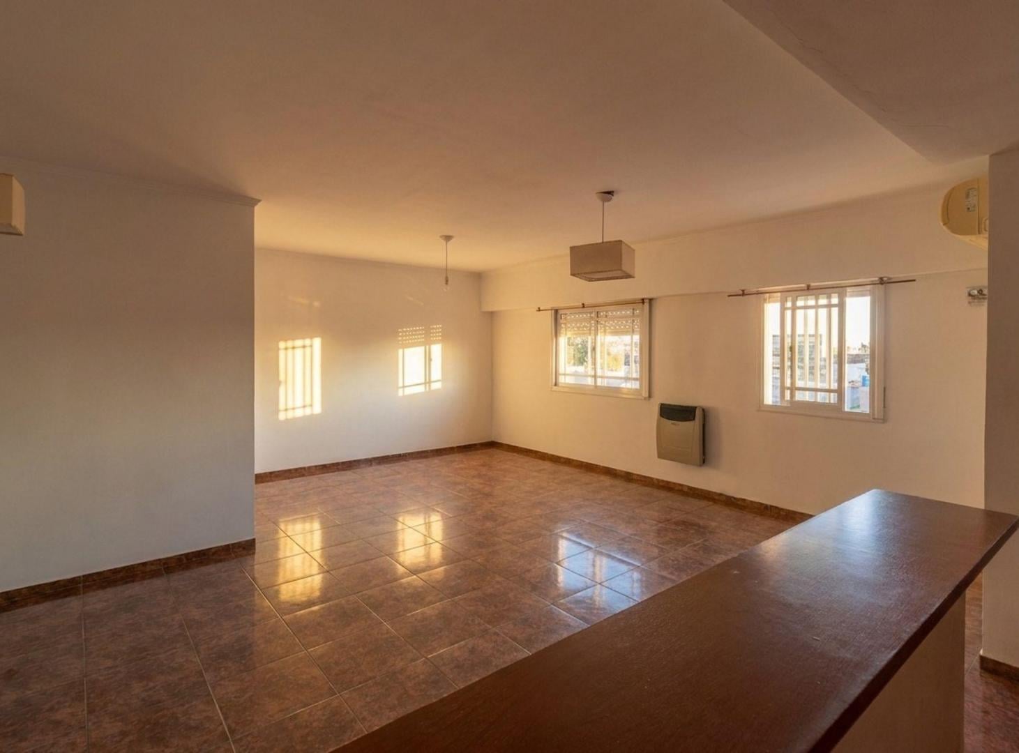 Foto de DEPARTAMENTO EN VENTA LA PLATA ZONA PLAZA ALBERTI, imagen 4