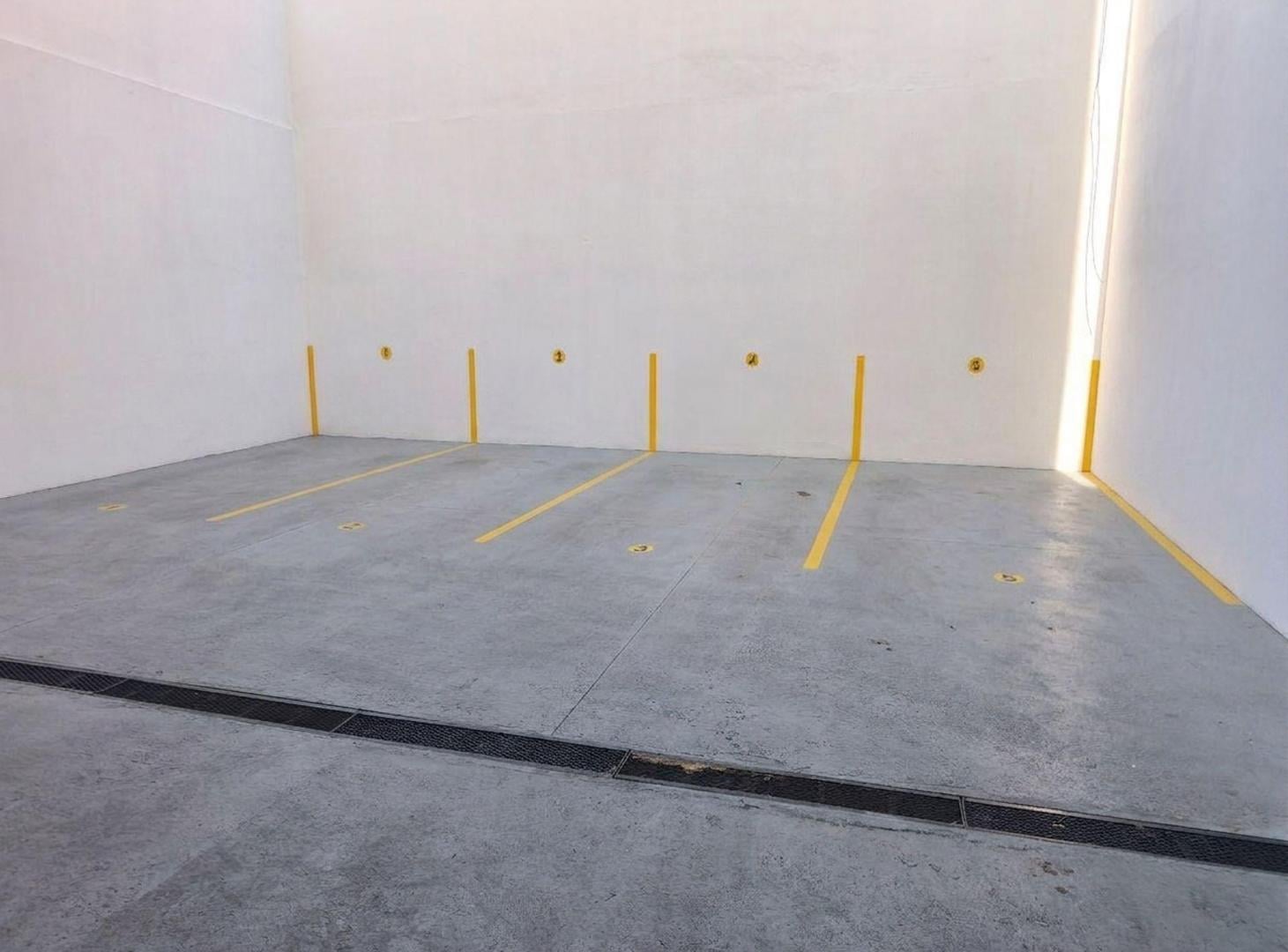 Foto de DEPARTAMENTO VENTA LA PLATA 2 DORMITORIOS COCHERA, imagen 1