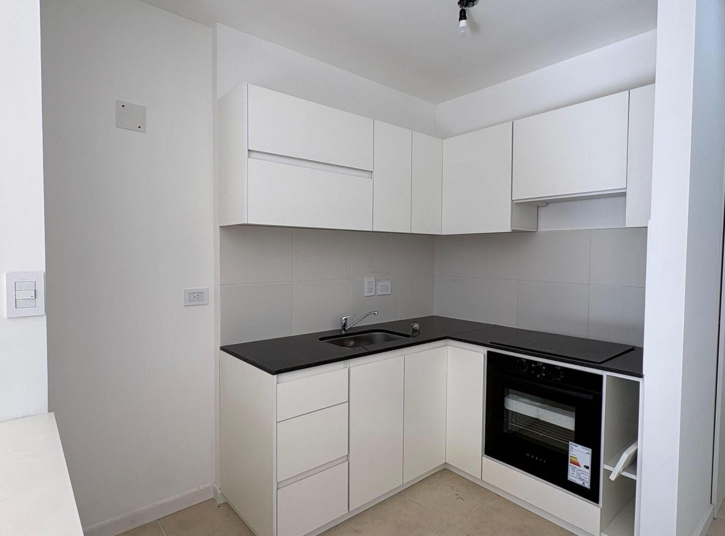 Foto de DEPARTAMENTO VENTA LA PLATA 2 DORMITORIOS COCHERA, imagen 4