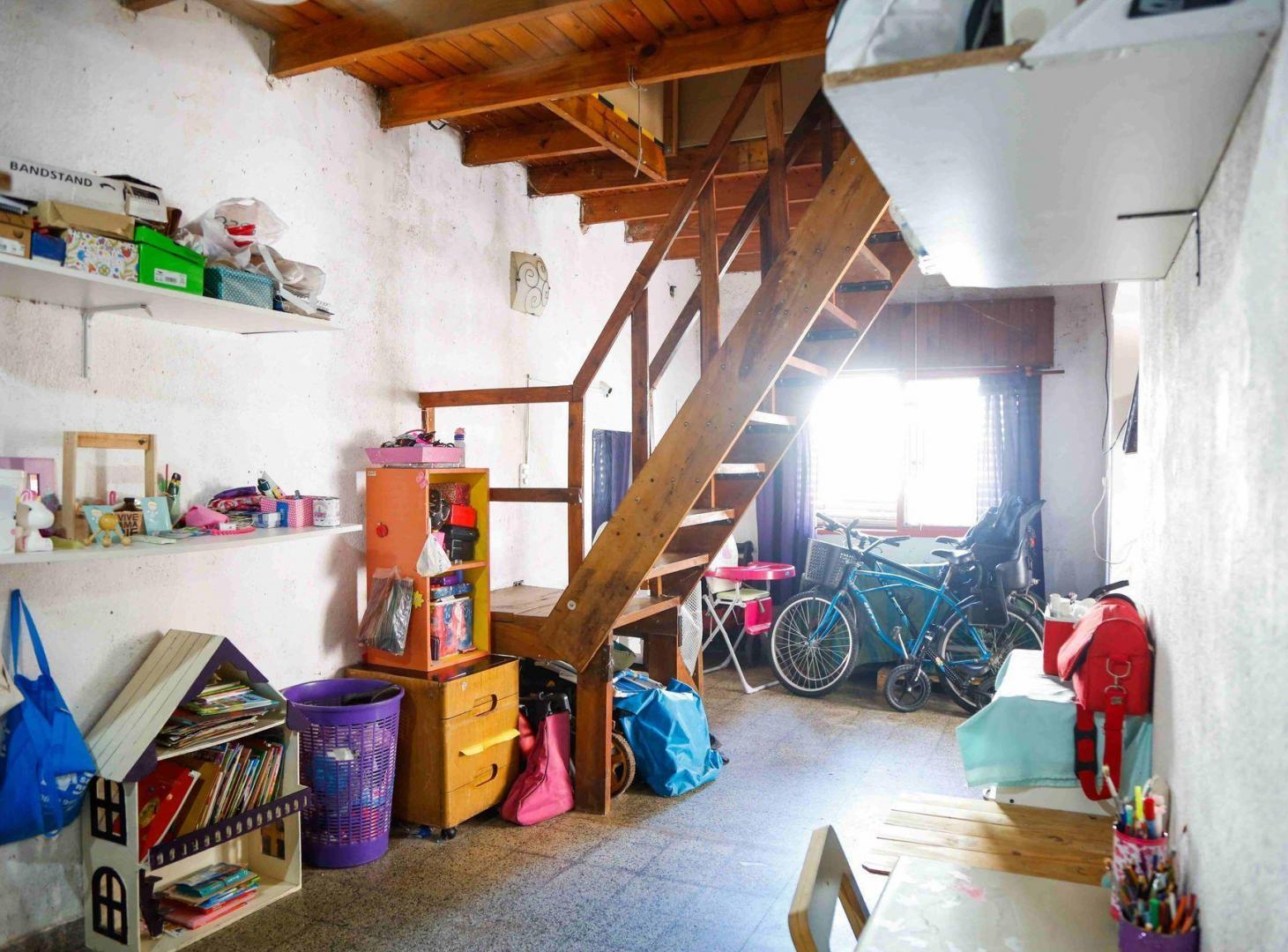 Foto de PH EN VENTA EN TOLOSA 2 DORMITORIOS A RECICLAR, imagen 3