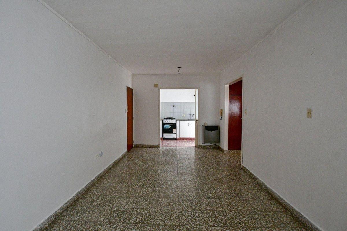 Foto de DEPARTAMENTO EN VENTA LA PLATA 1 DORMITORIO, imagen 2