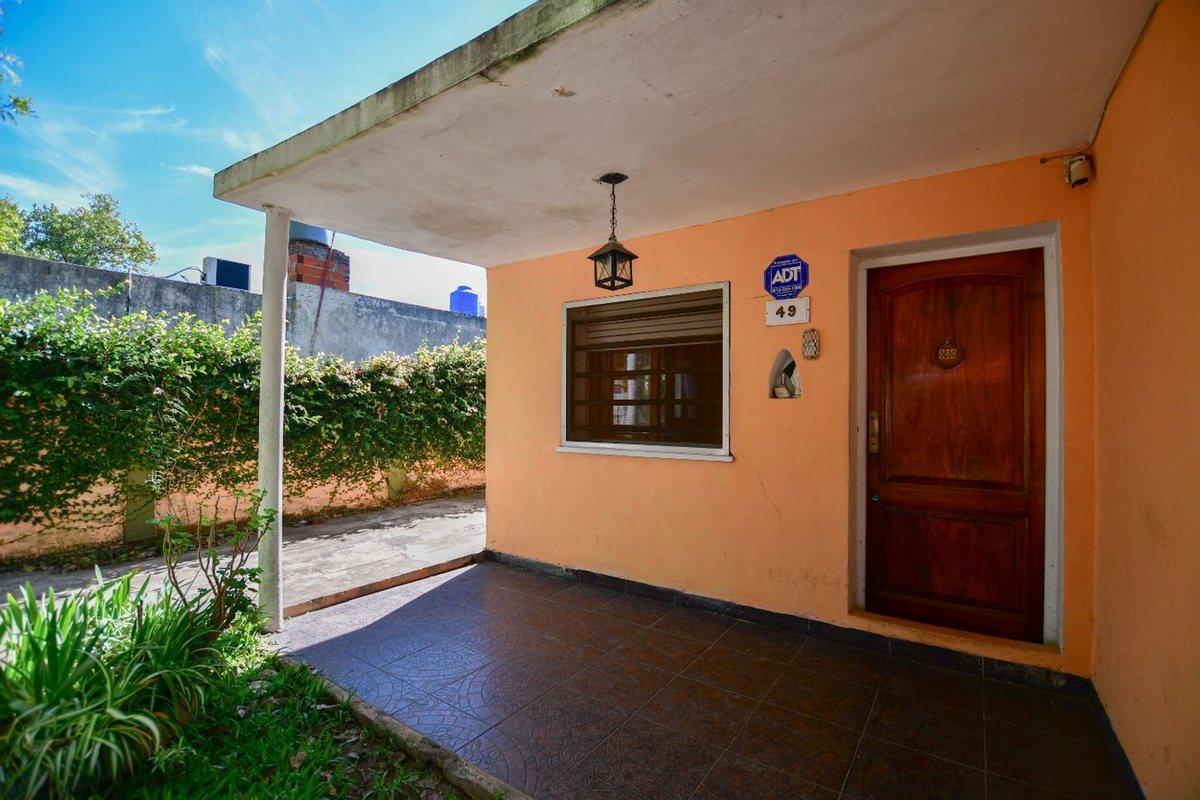 Foto de CASA VENTA LA PLATA 2 DORMITORIOS, imagen 2