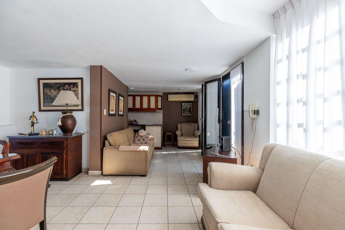 Foto de CASA EN VENTA LA PLATA 4 DORMITORIOS PILETA, imagen 5