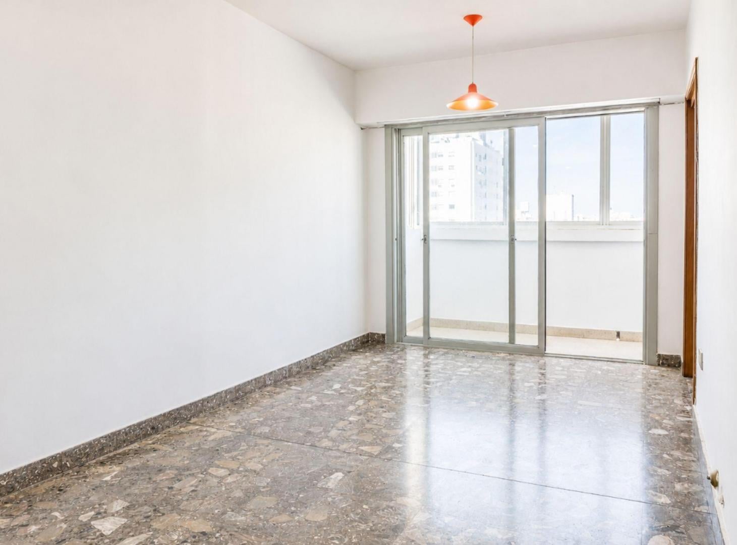 Foto de Departamento venta La Plata. 2 dormitorios, balcón, imagen 1