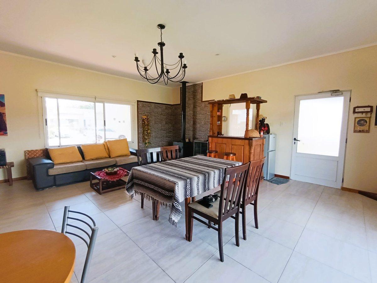 CASA EN VENTA PUERTO CHASCOMUS 3 DORMITORIOS