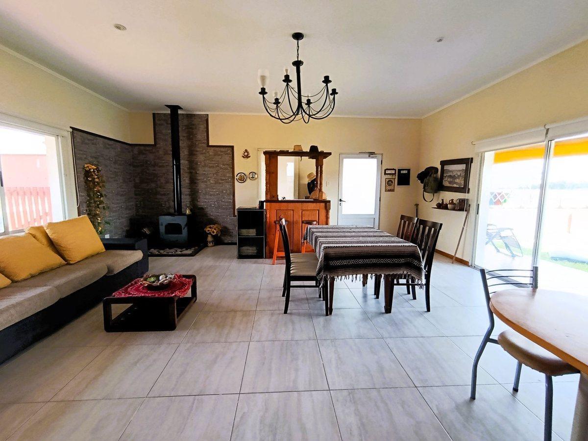 Foto de CASA EN VENTA PUERTO CHASCOMUS 3 DORMITORIOS, imagen 2