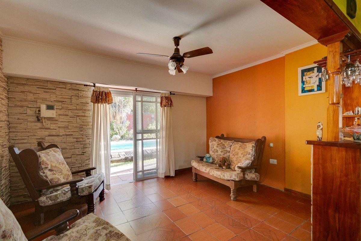 Foto de CASA EN VENTA LA PLATA 3 DORMITORIOS COCHERA, imagen 4