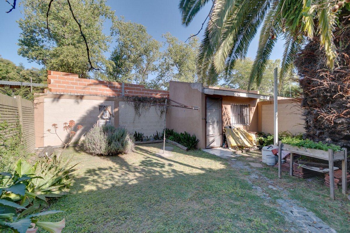 Foto de CASA EN VENTA LA PLATA 3 DORMITORIOS COCHERA, imagen 2