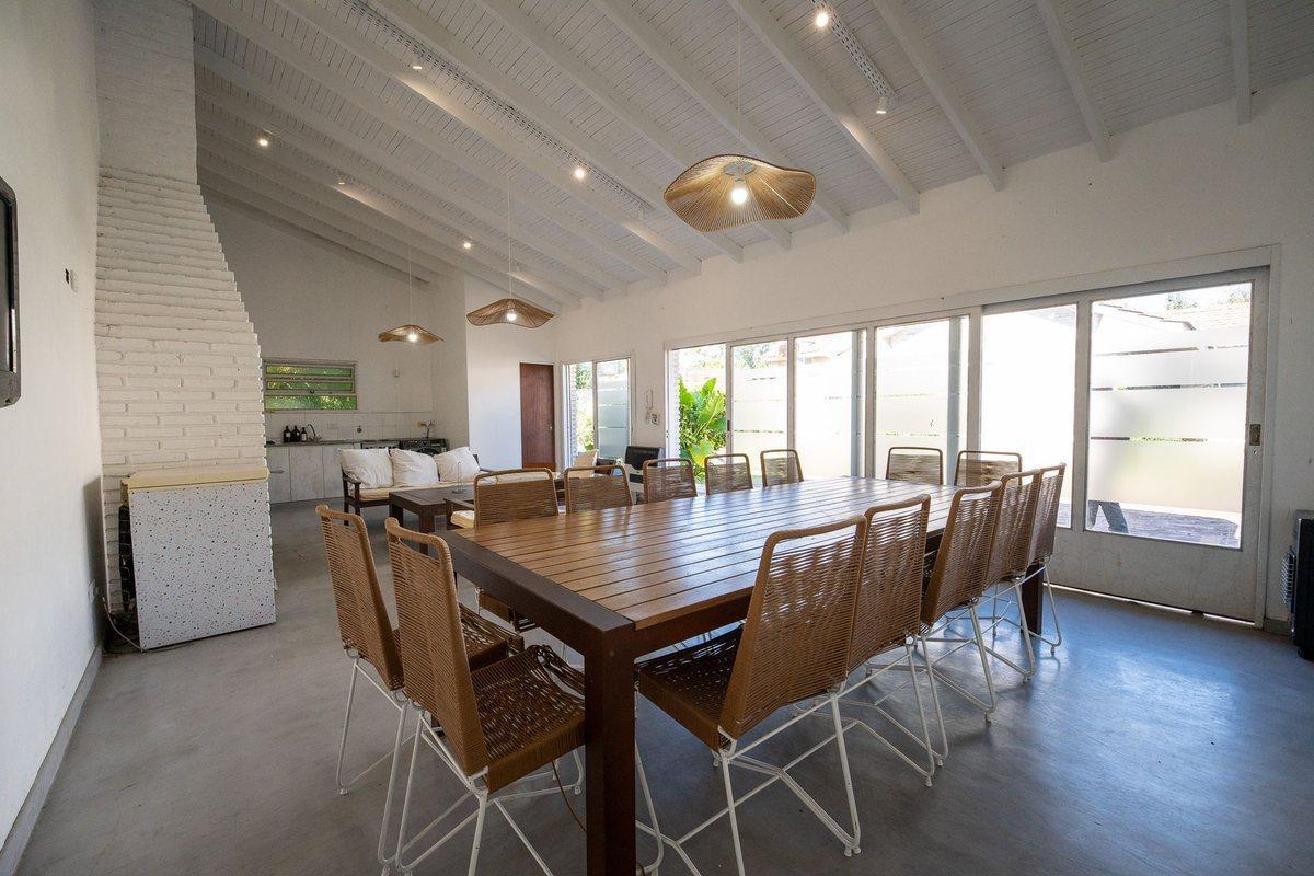 Foto de CASA EN VENTA GONNET 3 DORMITORIOS PARQUE Y PILETA, imagen 4