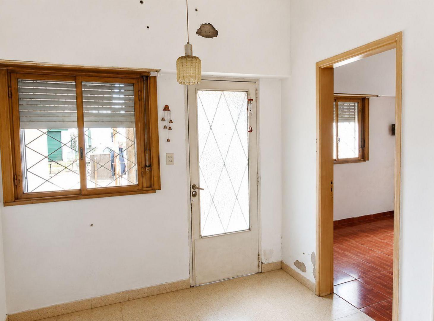 Foto de PH EN VENTA AL FRENTE EN LA PLATA CON PATIO, imagen 2