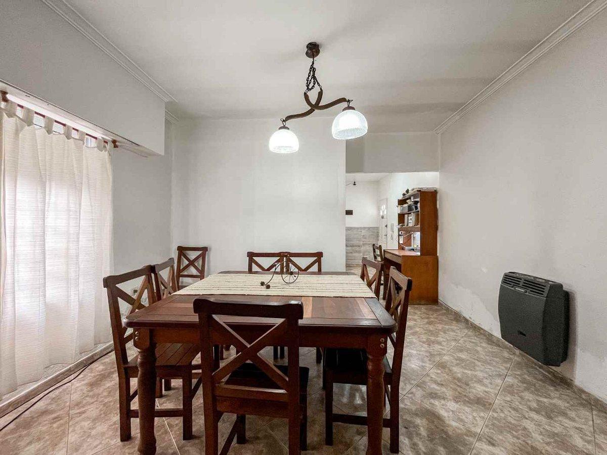 Foto de PH en venta en La Plata 3 dormitorios y garaje, imagen 2