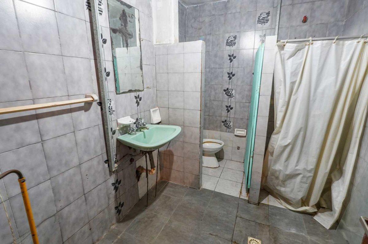 Foto de CASA EN VENTA FLORES 8 AMBIENTES, imagen 1