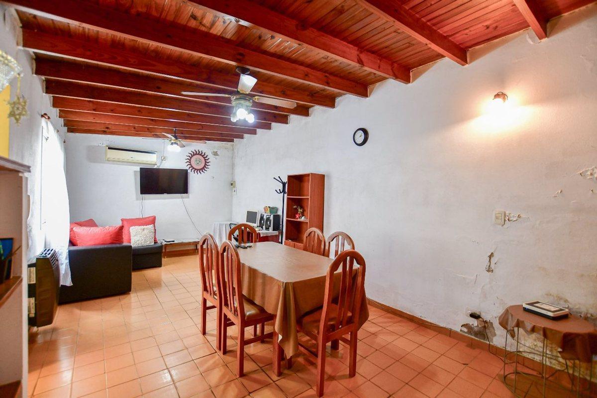 Foto de PH EN VENTA LA PLATA 4 DORMITORIOS CON COCHERA, imagen 4
