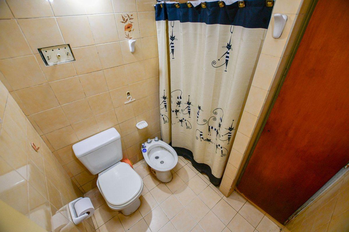 Foto de PH EN VENTA LA PLATA 4 DORMITORIOS CON COCHERA, imagen 5