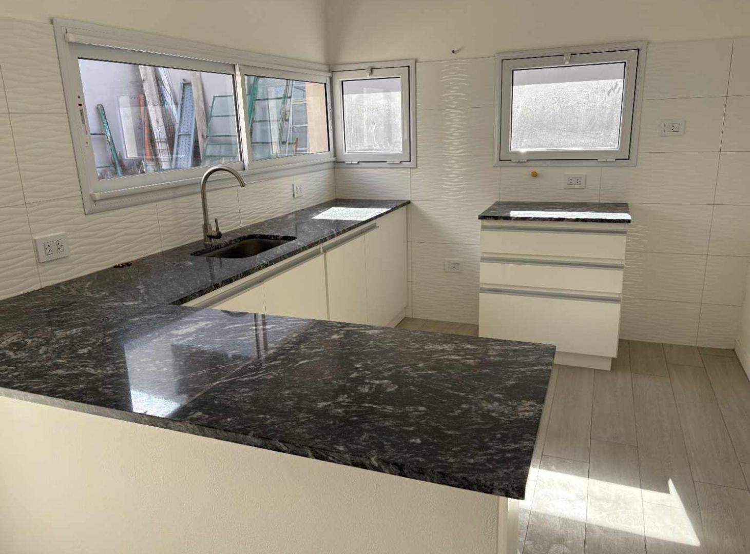 Foto de CASA EN VENTA LA PLATA RECICLADA A NUEVO, imagen 4