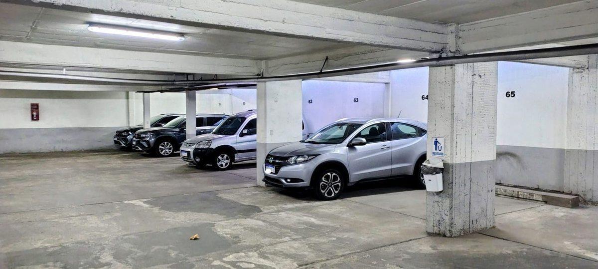 Foto de COCHERA CUBIERTA EN VENTA LA PLATA CENTRO, imagen 3