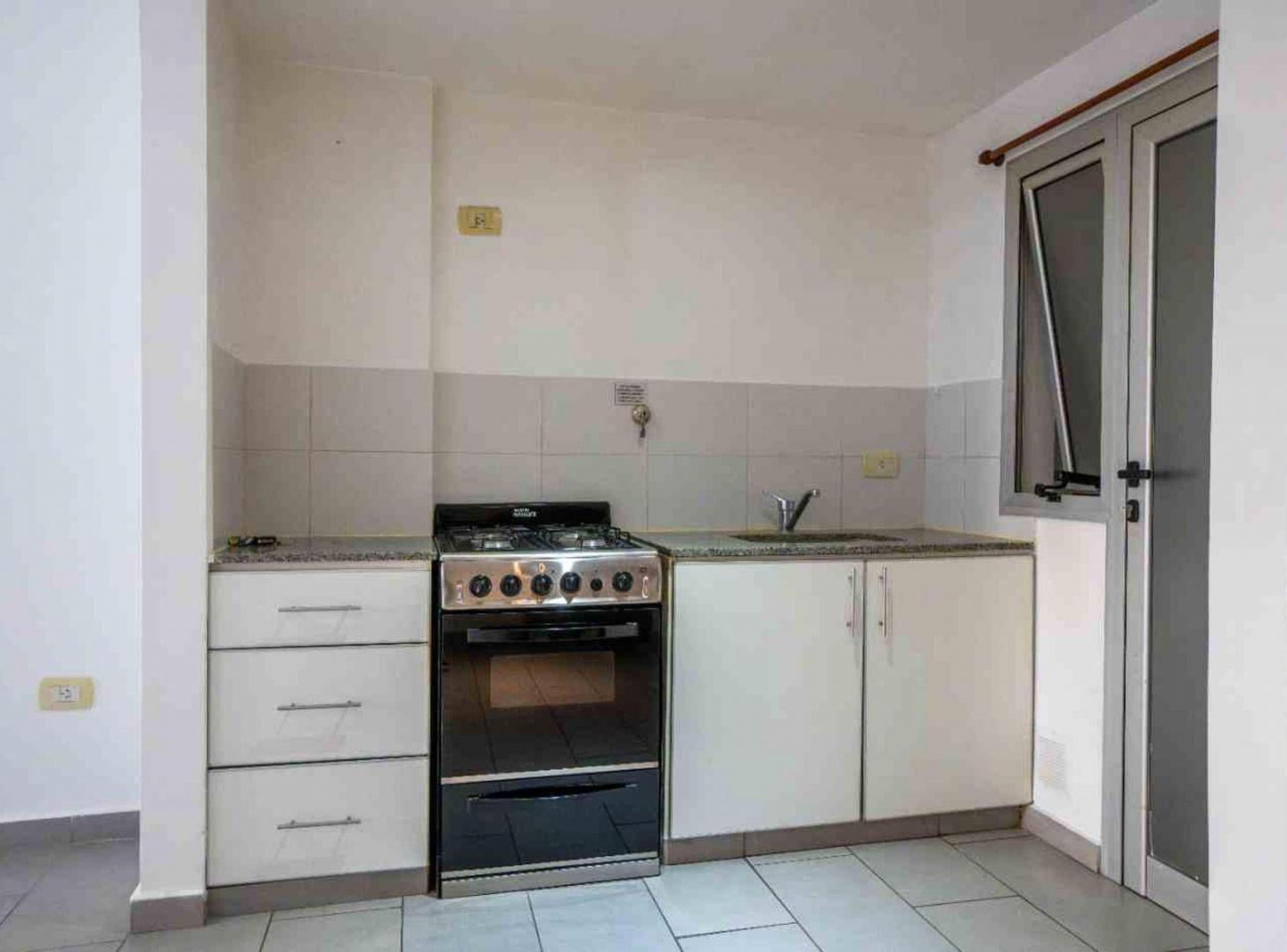 Foto de Departamento Venta La Plata Monoambiente Al Frente, imagen 2