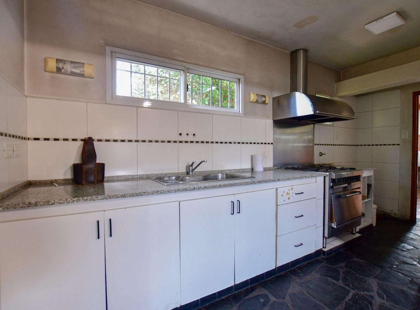 Foto de LOTE VENTA GONNET LA PLATA APTO DESARROLLO, imagen 1