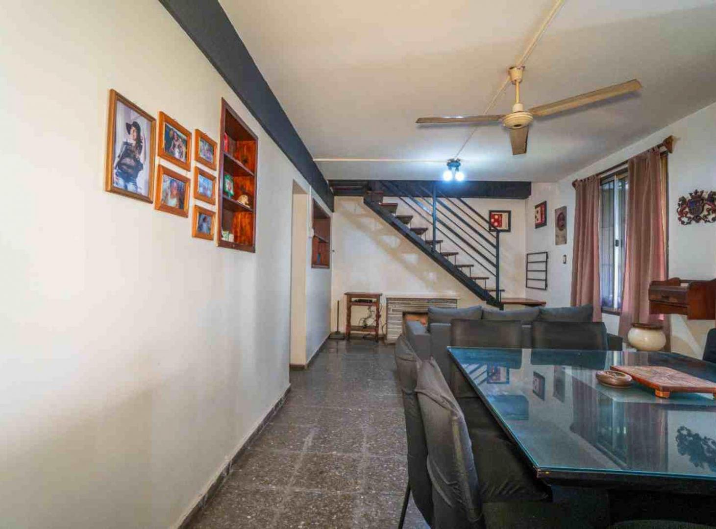 Foto de CASA EN VENTA RINGUELET 3 DORMITORIOS COCHERA, imagen 1