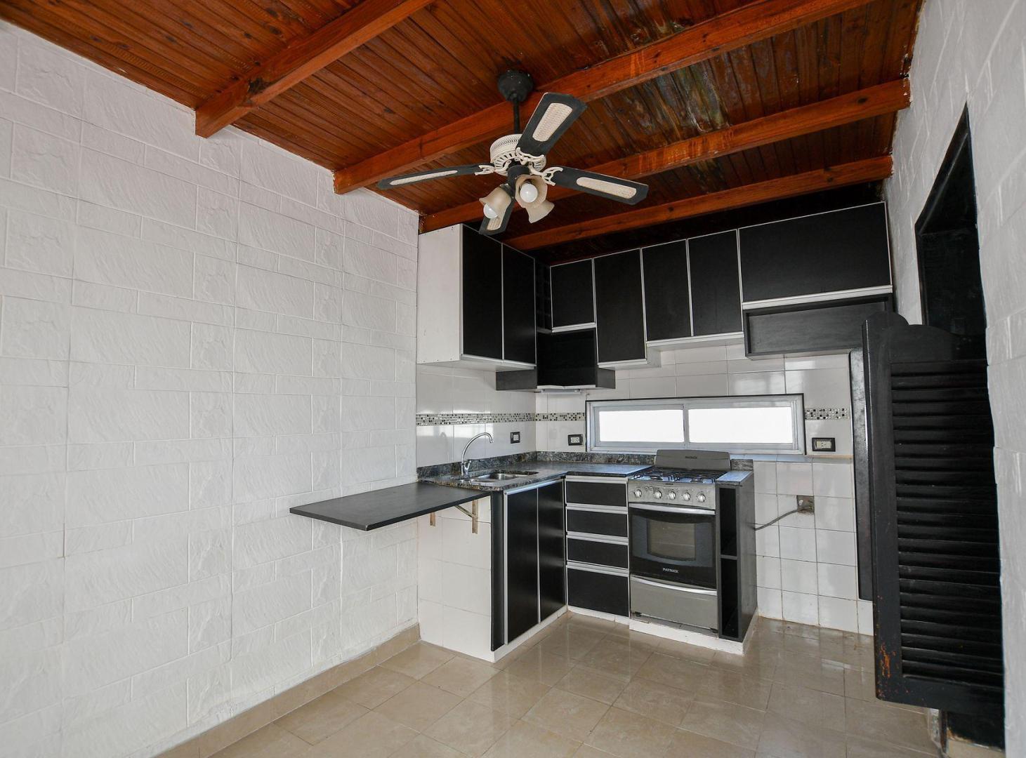 Foto de PH EN VENTA TOLOSA 1 DORMITORIO CON TERRAZA, imagen 1