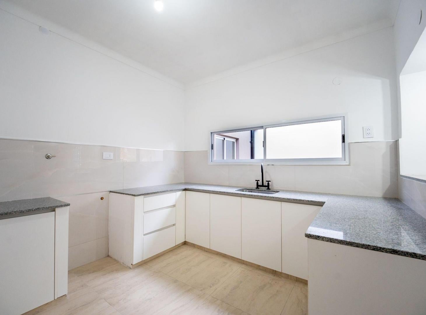 Foto de CASA 3 DORMITORIOS EN VENTA EN GONNET PLANTA BAJA, imagen 5