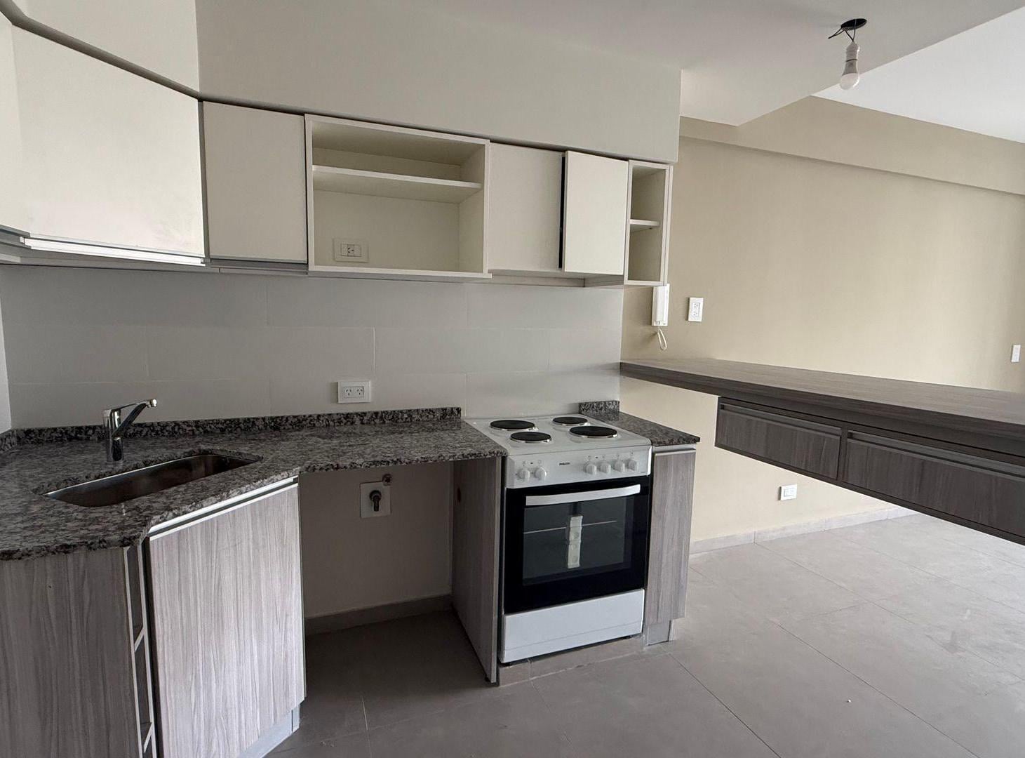 Foto de DEPARTAMENTO VENTA ALMAGRO 1 AMBIENTE BALCON, imagen 2