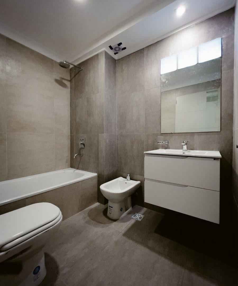 Foto de DEPARTAMENTO VENTA ALMAGRO 1 AMBIENTE BALCON, imagen 1