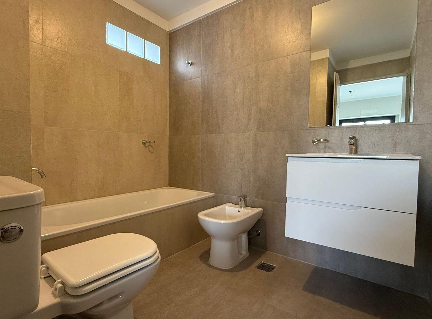 Foto de DEPARTAMENTO VENTA ALMAGRO 1 AMBIENTE DIVISIBLE, imagen 3