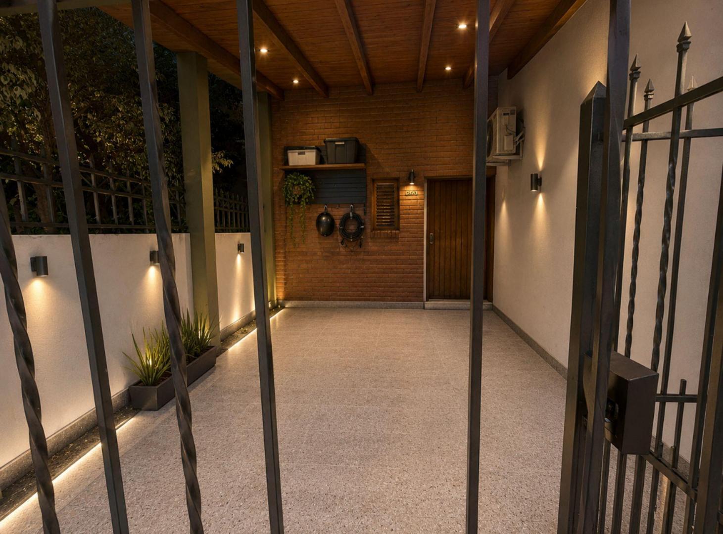 Foto de CASA EN VENTA QUILMES CENTRO PARQUE 6 AMBIENTES, imagen 5