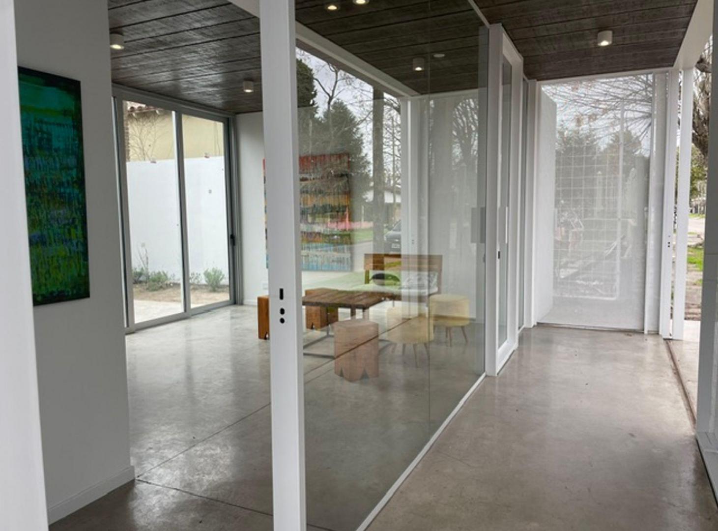 Foto de Local Comercial a Estrenar en Venta en City Bell, imagen 1