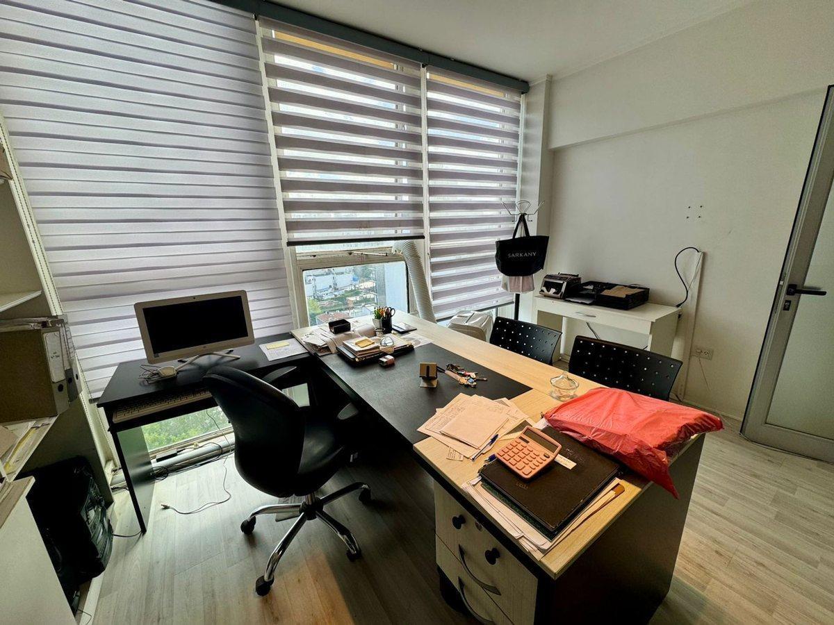 Foto de OFICINA EN VENTA LA PLATA AMUEBLADA TRIBUNALES, imagen 4
