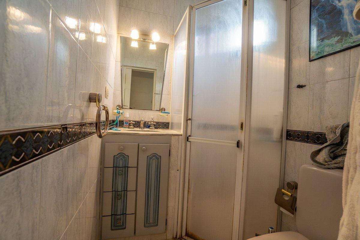 Foto de CASA EN VENTA LA PLATA 3 DORMITORIOS PILETA PARQUE, imagen 1
