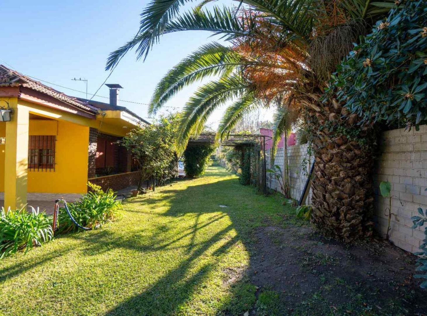 Foto de Casa en venta La Hermosura. 2 dormitorios y parque, imagen 1