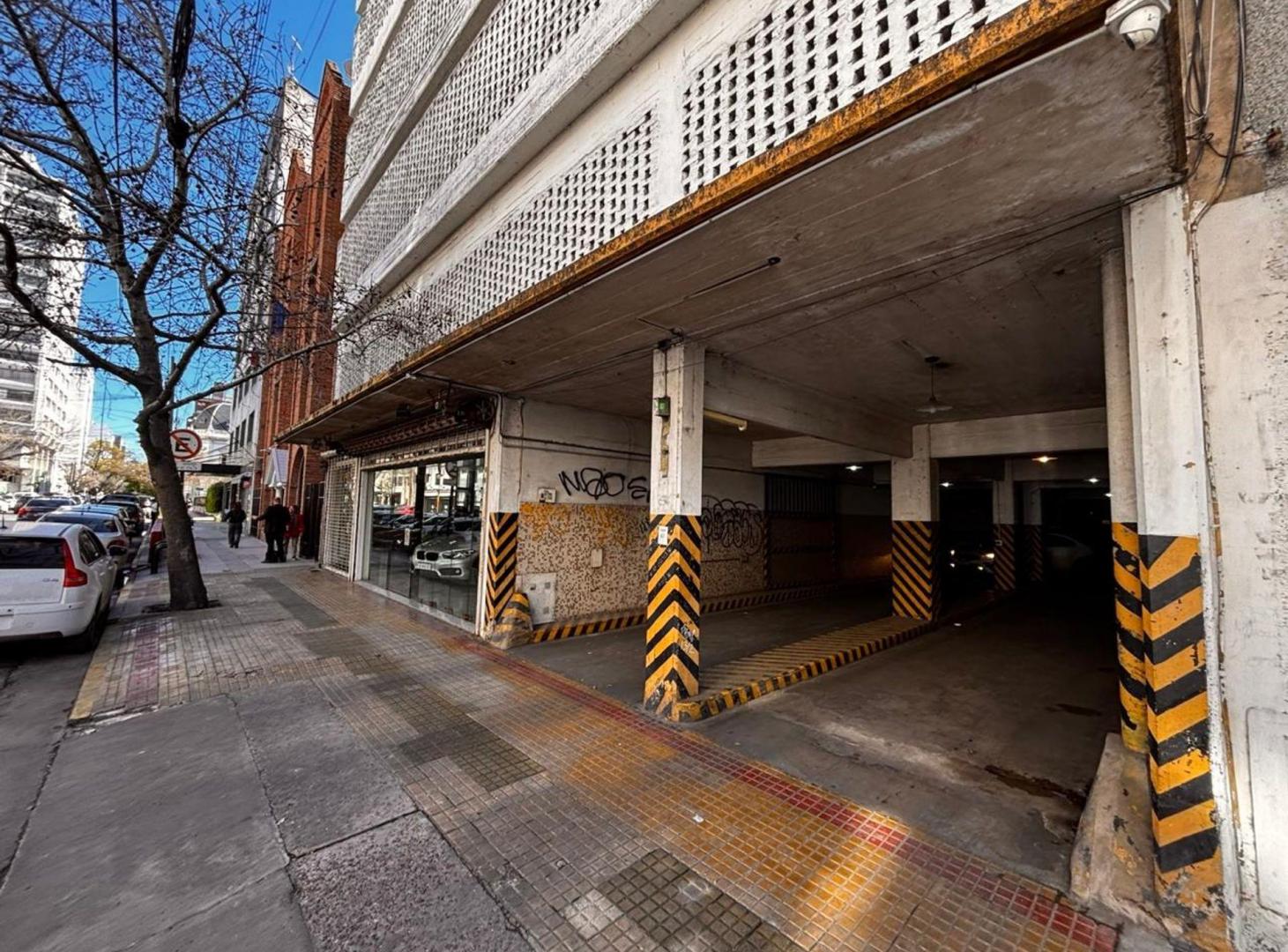 Foto de COCHERA CUBIERTA EN VENTA 12 M2 - LA PLATA, imagen 2