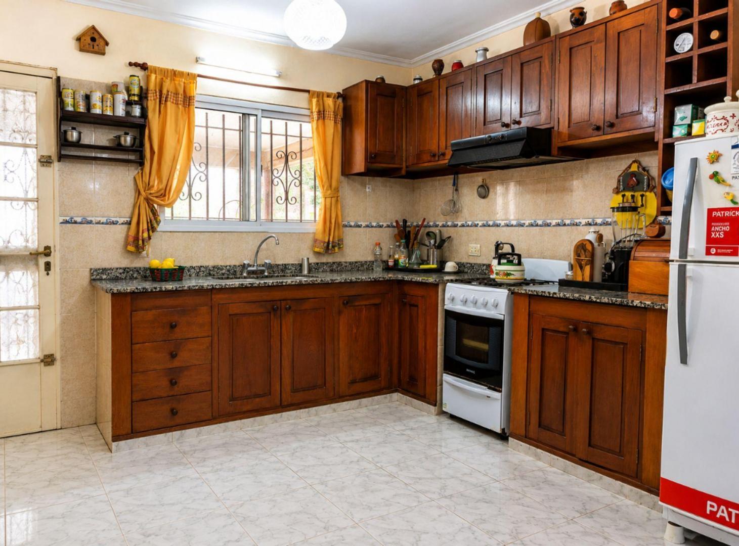 Foto de CASA EN VENTA CITY BELL 2 DORMITORIOS LOTE 15X28, imagen 1