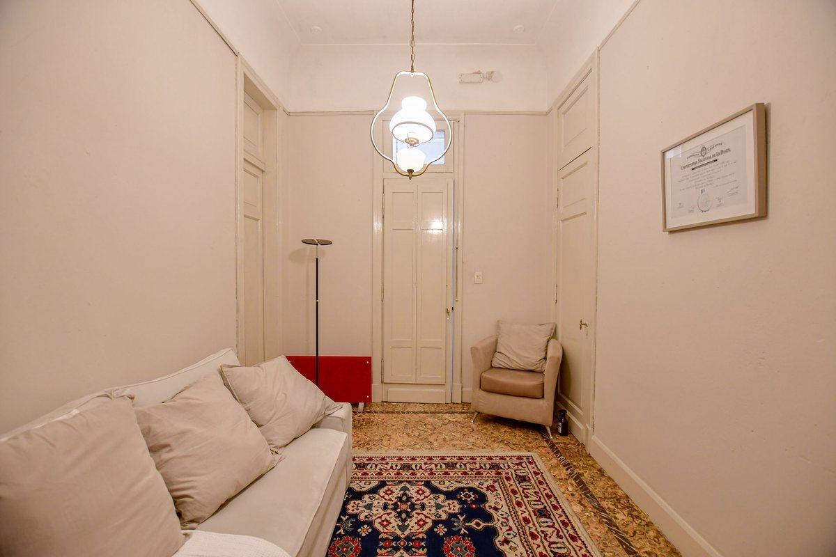 Foto de CASONA EN VENTA LA PLATA APTO COMERCIAL, imagen 2