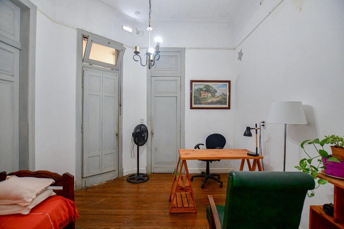 Foto de CASONA EN VENTA LA PLATA APTO COMERCIAL, imagen 4