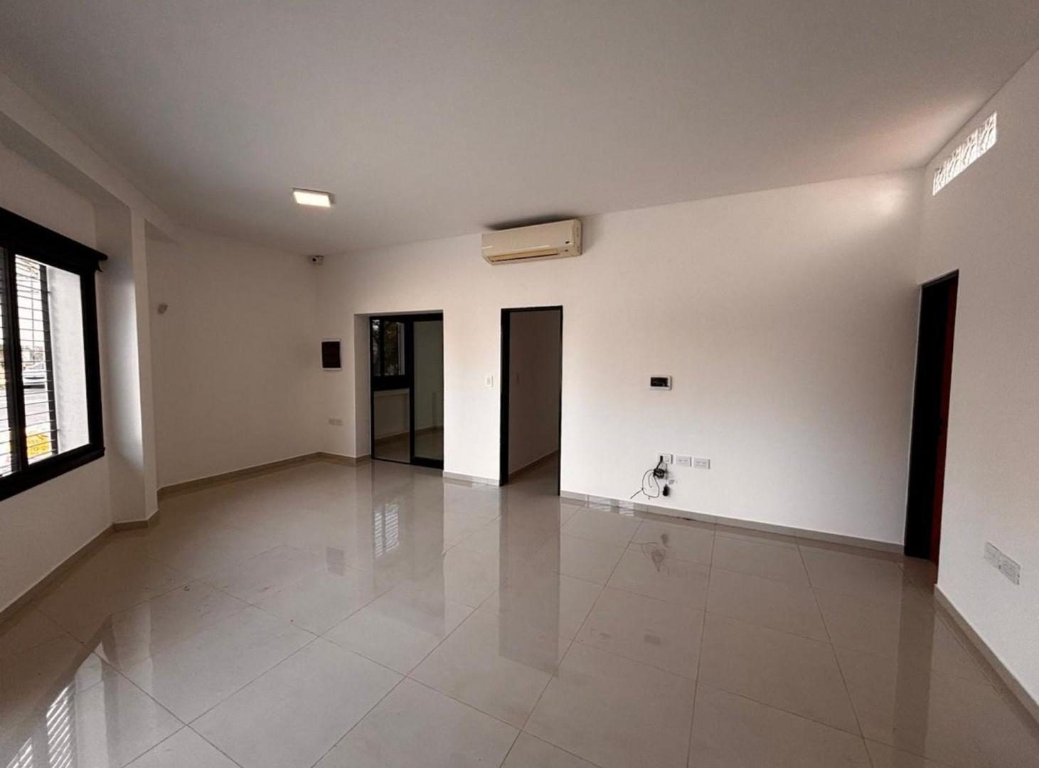 Foto de OFICINAS EN VENTA LA PLATA RECICLADAS A NUEVA, imagen 5