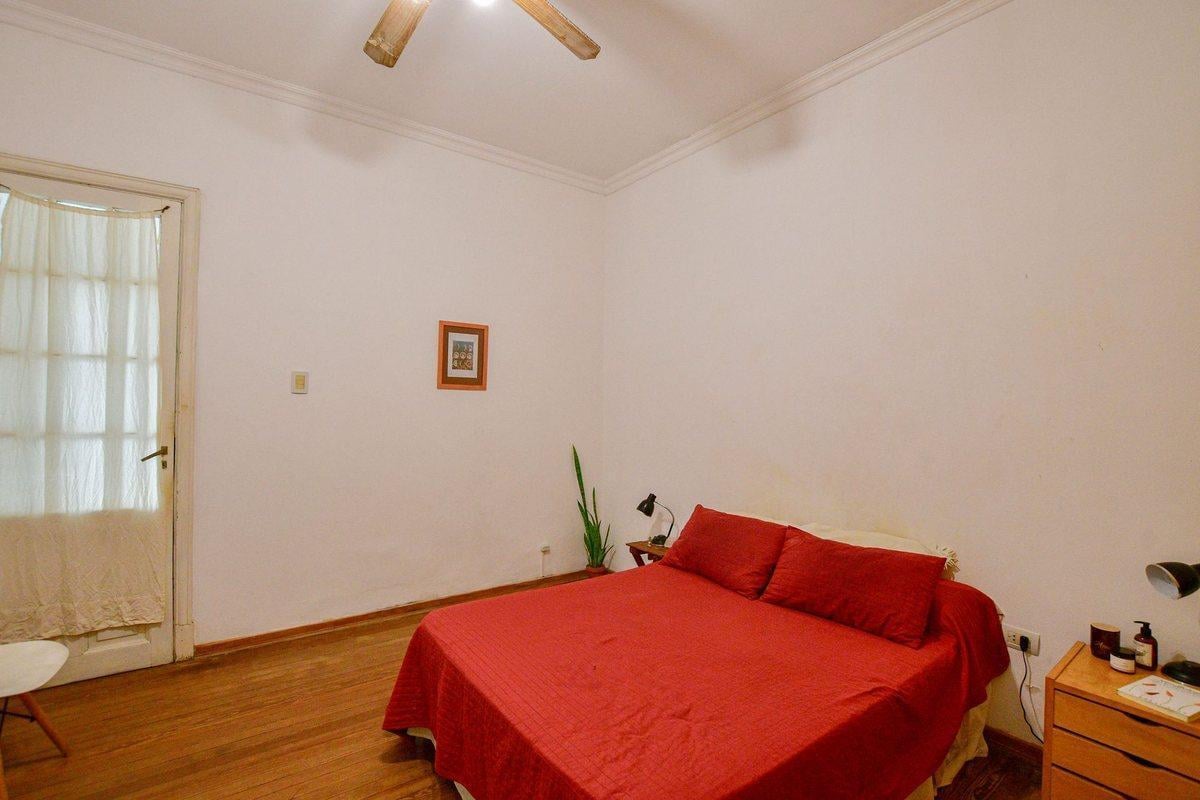 Foto de CASA EN VENTA LA PLATA 2 DORMITORIOS COCHERA, imagen 4