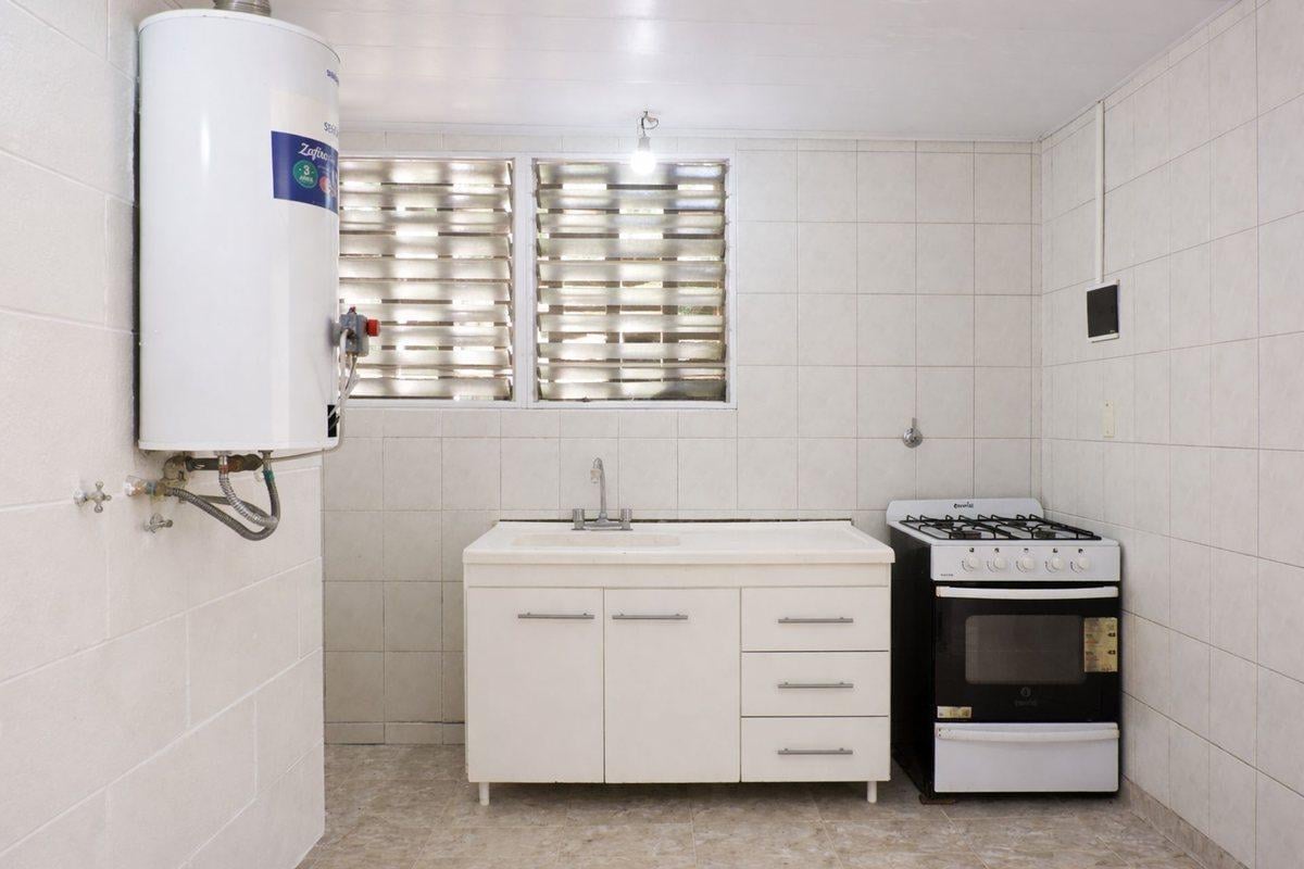 Foto de DEPARTAMENTO VENTA TOLOSA 3 DORMITORIOS APTO BANCO, imagen 1