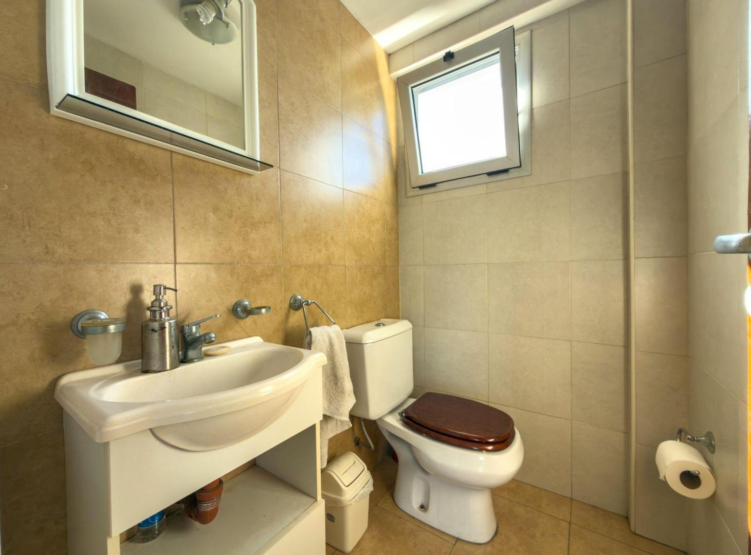 Foto de Departamento venta La Plata 2 dormitorios, cochera, imagen 2